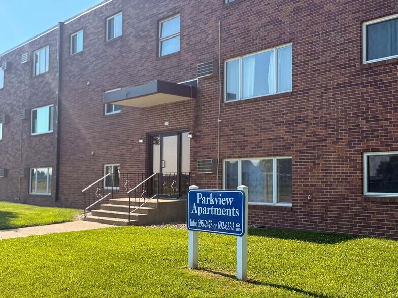 306 11th St, Brookings, SD à vendre - Photo du bâtiment - Image 2 de 3