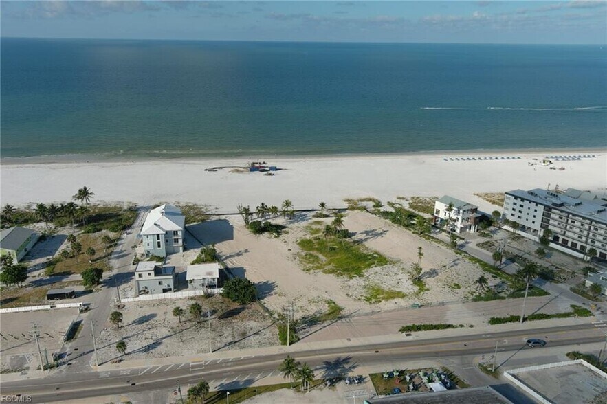 81 Mango St, Fort Myers Beach, FL à vendre - Aérien - Image 3 de 23