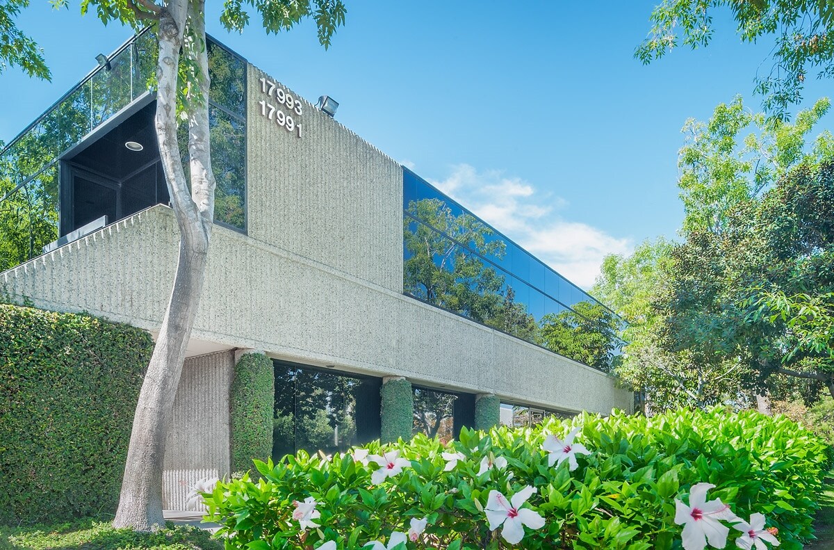 17991-17993 Cowan, Irvine, CA for lease Primary Photo- Image 1 of 4