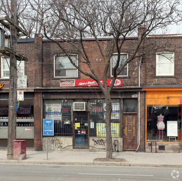 1170 Queen St E, Toronto, ON for sale - Primary Photo - Image 1 of 1
