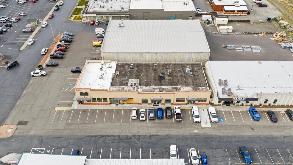 8318 Gage Blvd, Kennewick, WA à louer - Photo du bâtiment - Image 2 de 10