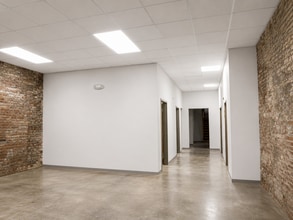 541 Main St, Shelbyville, KY for lease Interior Photo- Image 2 of 8