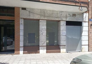 Plus de détails pour Multi-résidentiel à vendre