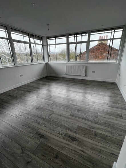 42-44 West St, Dunstable à vendre - Photo du bâtiment - Image 3 de 4