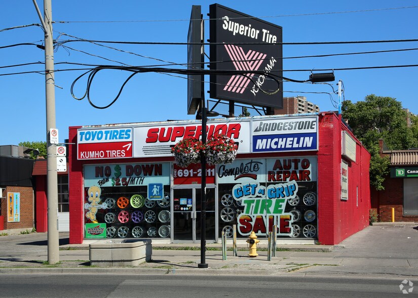 3042 Danforth Ave, Toronto, ON à vendre - Photo principale - Image 1 de 1