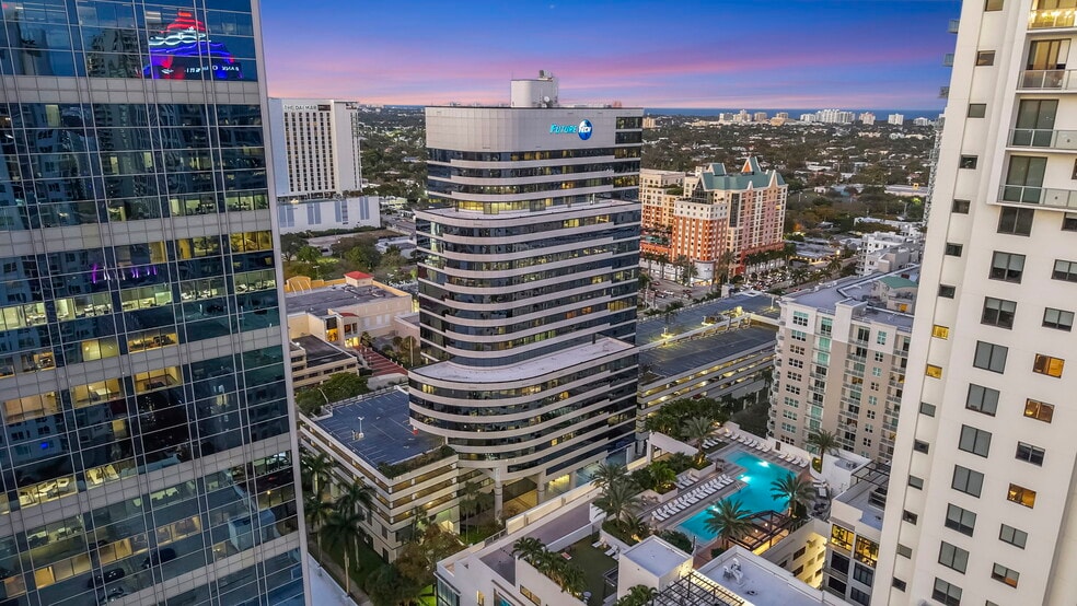 500 E Broward Blvd, Fort Lauderdale, FL à louer - Photo du bâtiment - Image 2 de 32