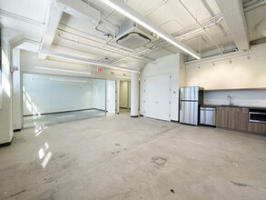 315 Meserole St, Brooklyn, NY for lease Interior Photo- Image 1 of 3