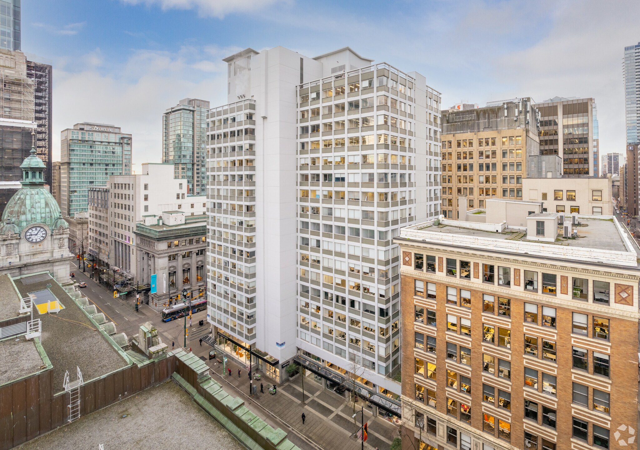 409 Granville St, Vancouver, BC à louer Photo du bâtiment- Image 1 de 14