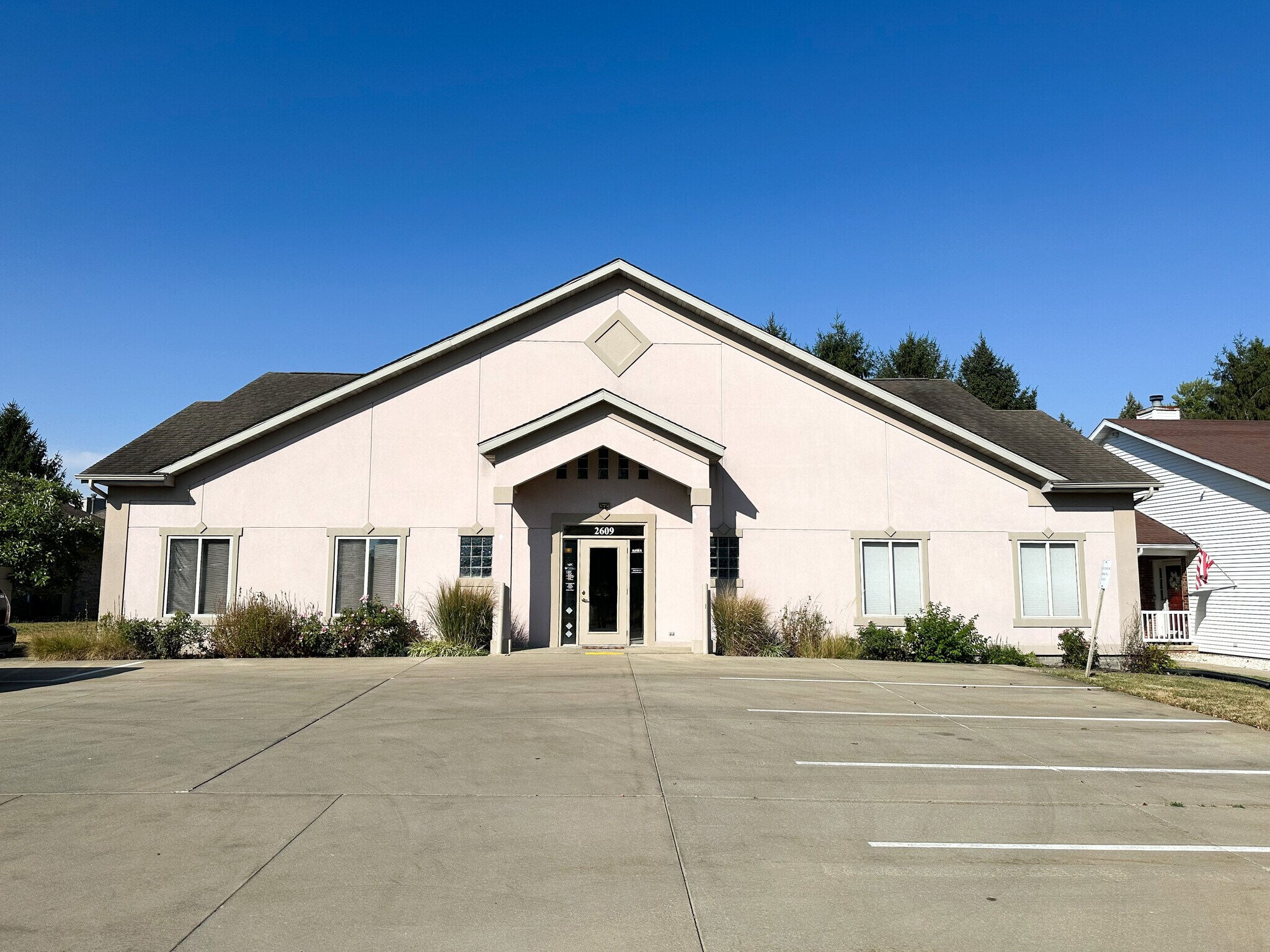 2609 Montega Dr, Springfield, IL for lease Building Photo- Image 1 of 2