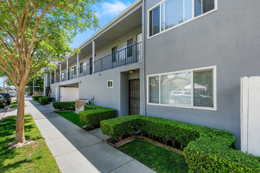 539 Coronado Ave, Long Beach, CA à vendre - Photo du bâtiment - Image 2 de 26