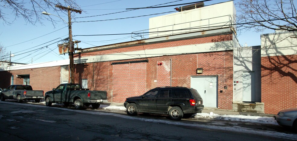 179 Bent St, Cambridge, MA à louer - Photo du bâtiment - Image 3 de 11