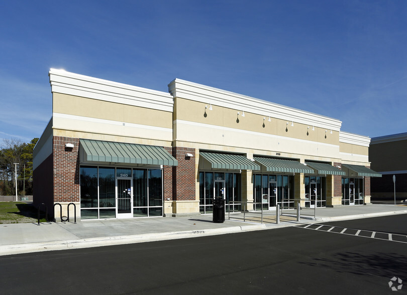 209-259 Tallywood Shopping Ctr, Fayetteville, NC for lease - Building Photo - Image 2 of 2