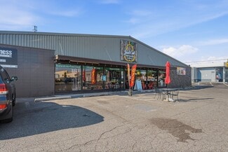 Plus de détails pour 412 SW Evergreen Ave, Redmond, OR - Commerce de détail à louer