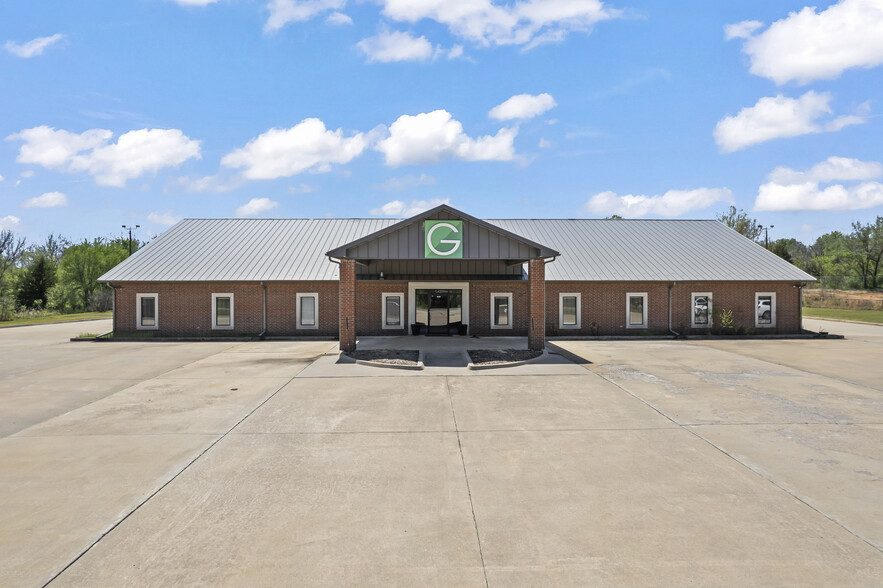 42005 Moccasin Trl, Shawnee, OK for sale - Building Photo - Image 1 of 35