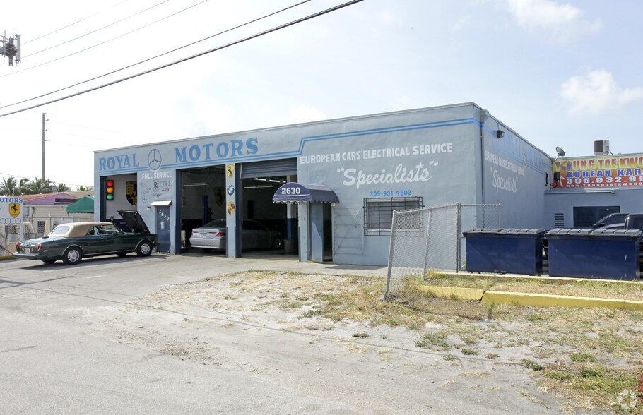 2610-2632 NE 188th St, Miami, FL à louer - Photo du bâtiment - Image 2 de 3