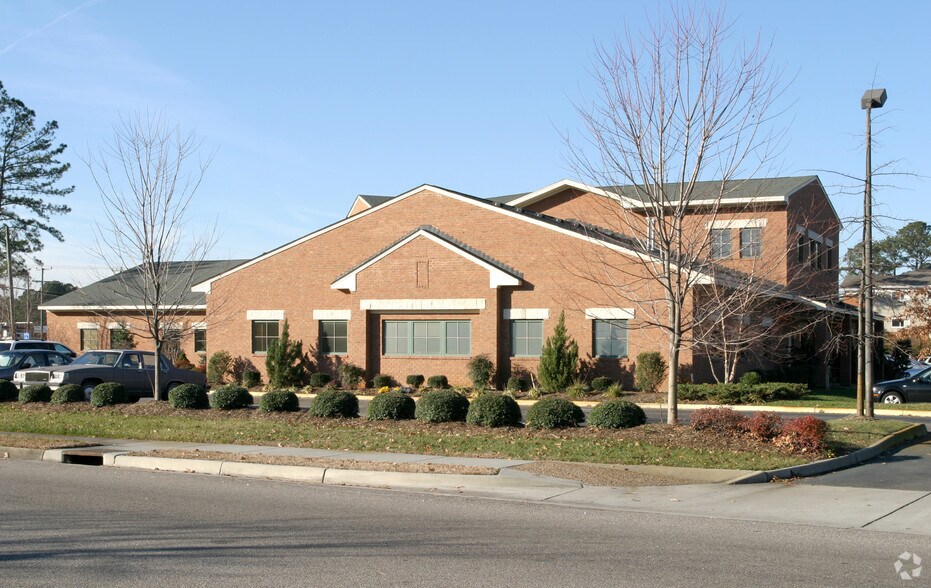 3500 Tejo Ln, Chesapeake, VA à louer - Photo du bâtiment - Image 3 de 6