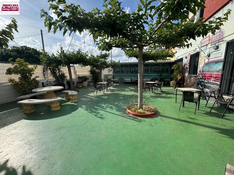 Retail in València for sale - Building Photo - Image 1 of 50