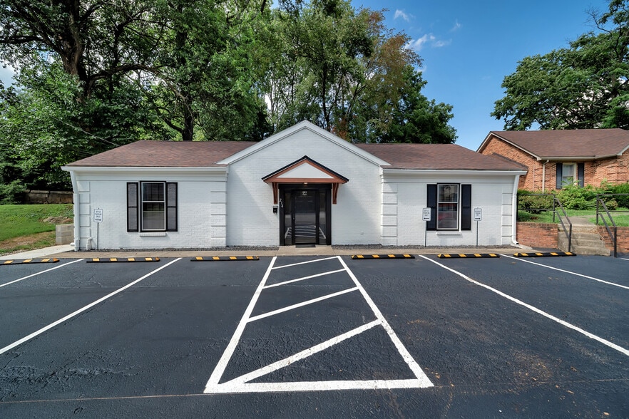 214 Templin Ave, Bardstown, KY for lease - Building Photo - Image 1 of 17