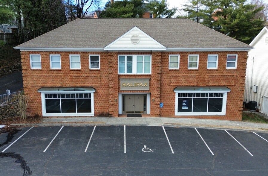 4525 Brambleton Ave, Roanoke, VA à louer - Photo du bâtiment - Image 1 de 9