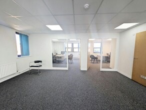 14 St. Johns Rd, Southampton for lease Interior Photo- Image 2 of 6