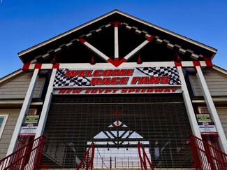Plus de détails pour 720 539 Rd, New Egypt, NJ - Sports et divertissement à vendre