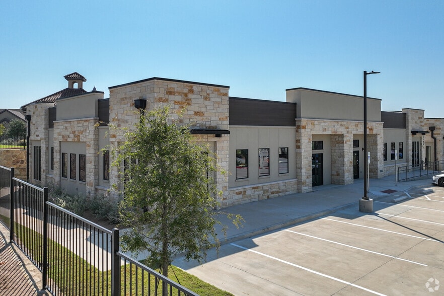 2168 N Lake Forest Dr, McKinney, TX for sale - Building Photo - Image 2 of 4