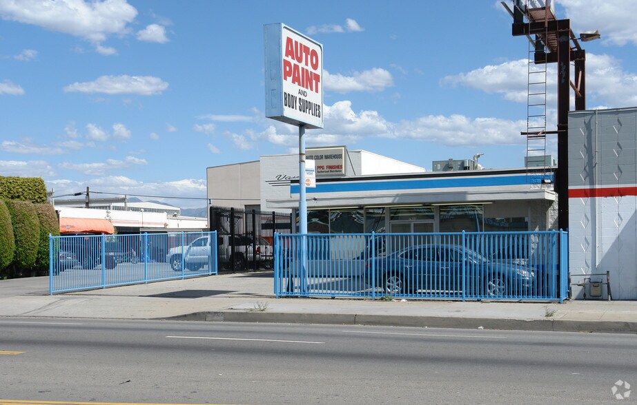 7622 Van Nuys Blvd, Van Nuys, CA à louer - Photo du bâtiment - Image 3 de 3