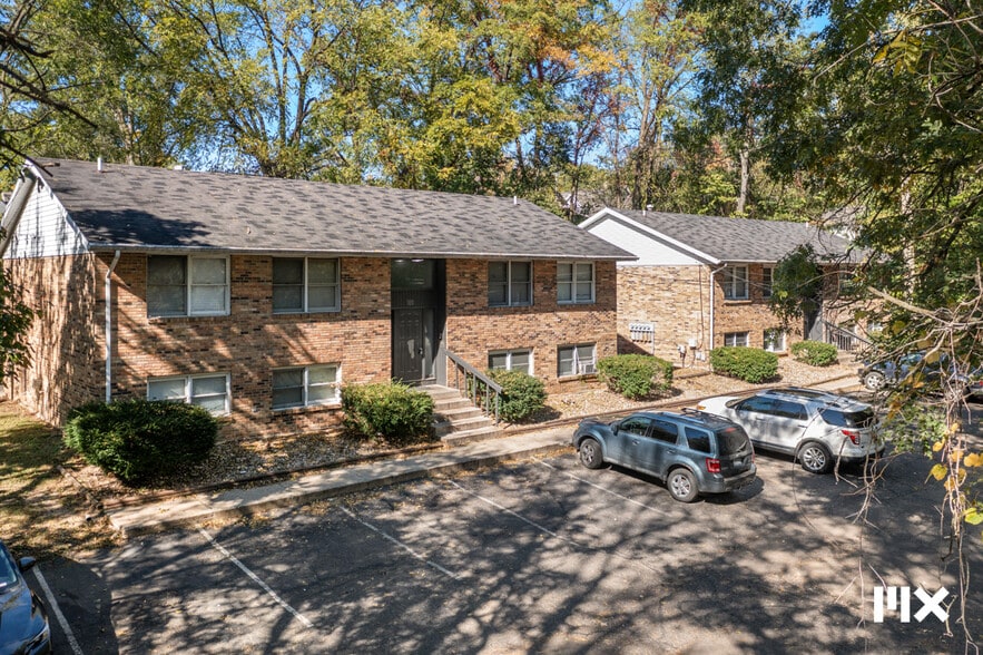 118-130 S Clarendon St, Kalamazoo, MI à vendre - Photo du bâtiment - Image 1 de 22