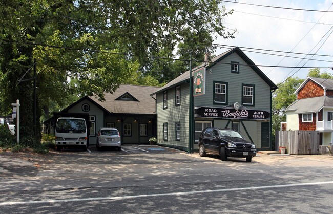 More details for 6124 MacArthur Blvd, Bethesda, MD - Retail for Sale