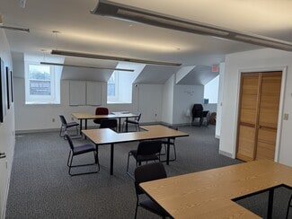 More details for 95-127 Fenn Rd, Newington, CT - Office for Lease