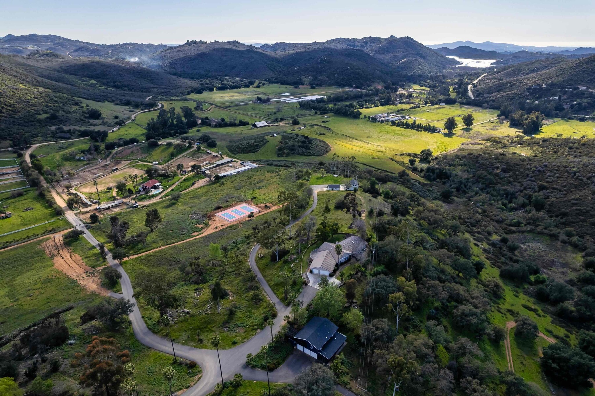 26086 Bear Valley Heights Rd, Escondido, CA à vendre Photo du bâtiment- Image 1 de 66