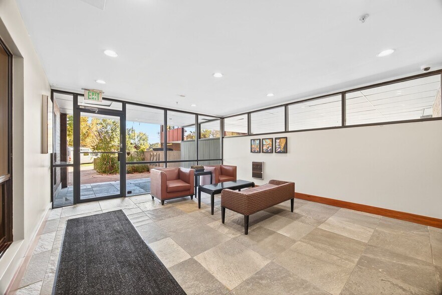 1221 S Clarkson St, Denver, CO à louer - Photo du bâtiment - Image 3 de 15