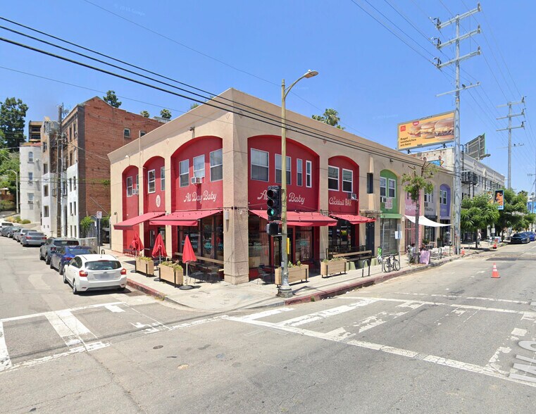 3208 W Sunset Blvd, Los Angeles, CA à louer - Photo du bâtiment - Image 2 de 7