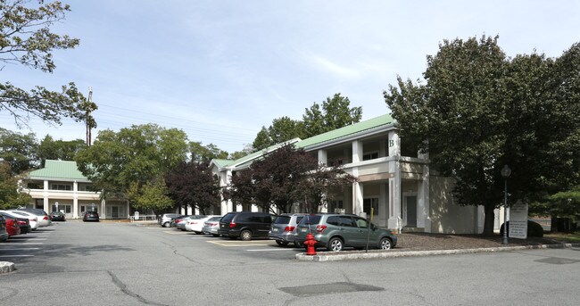 Plus de détails pour 17-36 Bridge St, Metuchen, NJ - Bureau à louer