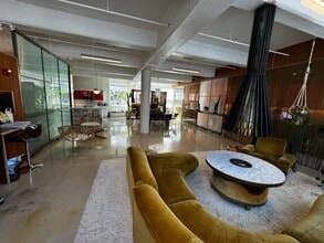 111 N 10th St, Brooklyn, NY for lease Building Photo- Image 1 of 7