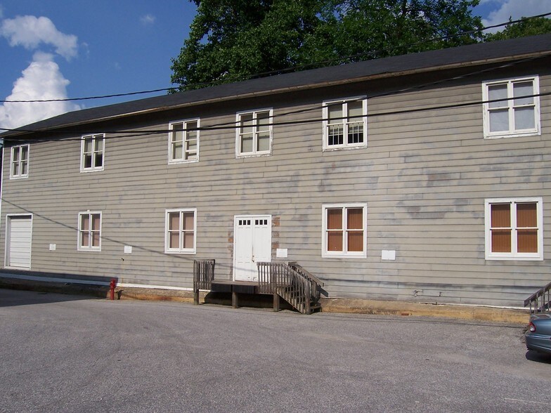 4900 Wetheredesville Rd, Baltimore, MD à louer - Photo du bâtiment - Image 3 de 3