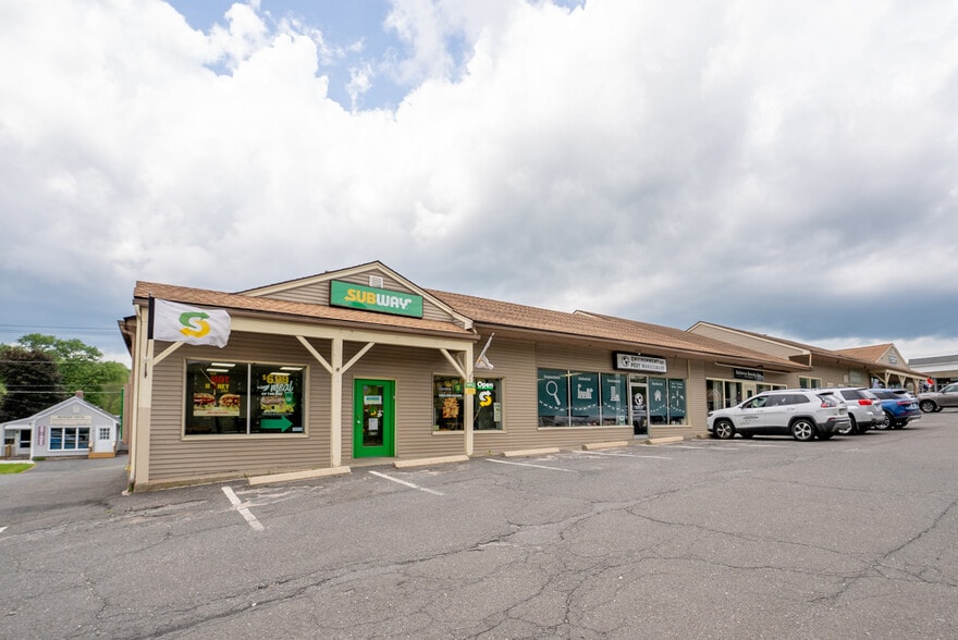 535 College Hwy, Southwick, MA for lease - Building Photo - Image 2 of 7