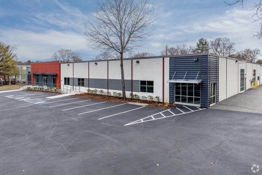 3 Lopez Rd, Wilmington, MA for lease - Building Photo - Image 1 of 7