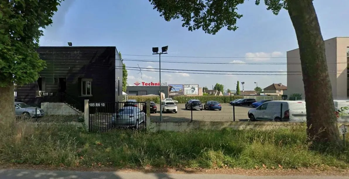 185 Route Nationale 10, Coignières à louer Photo principale- Image 1 de 8