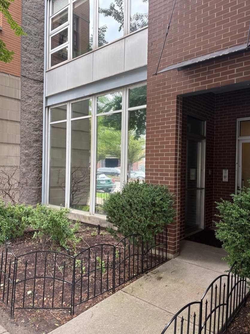 2716 N Ashland Ave, Chicago, IL à vendre Photo du bâtiment- Image 1 de 4