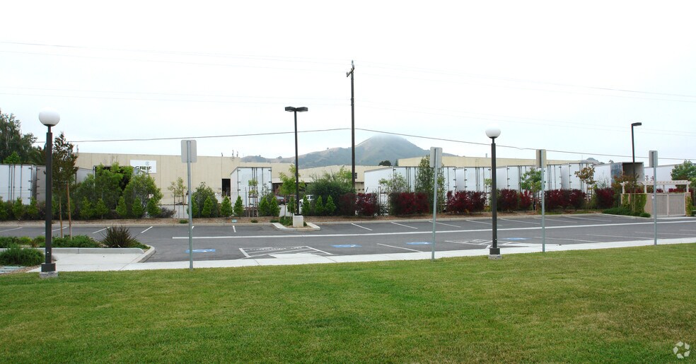 235 San Pedro Ave, Morgan Hill, CA à vendre - Photo du bâtiment - Image 2 de 2