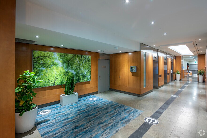 40 University Ave, Toronto, ON à louer - Hall d’entrée - Image 3 de 4