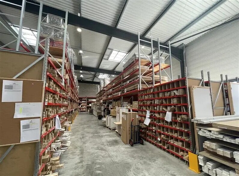 Flex dans Tremblay-en-France à louer - Photo du bâtiment - Image 2 de 11