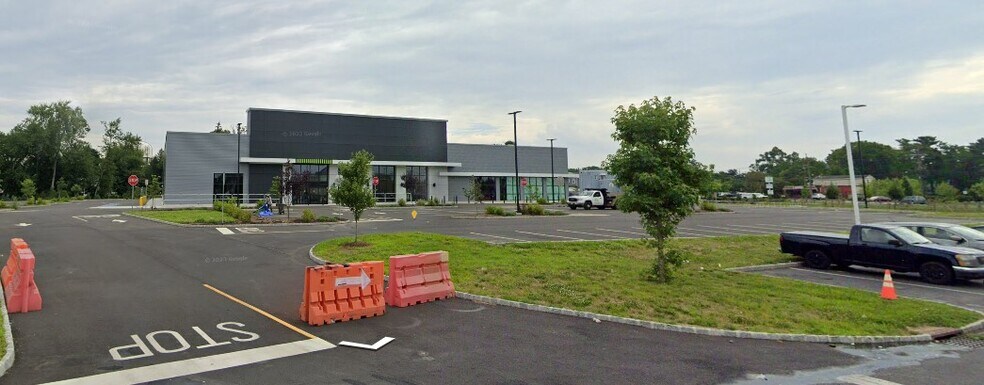 1180 Route 33, Hamilton Square, NJ à louer - Photo du bâtiment - Image 3 de 3