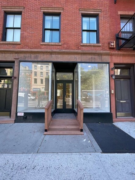 152 Ninth Ave, New York, NY for lease - Building Photo - Image 1 of 1