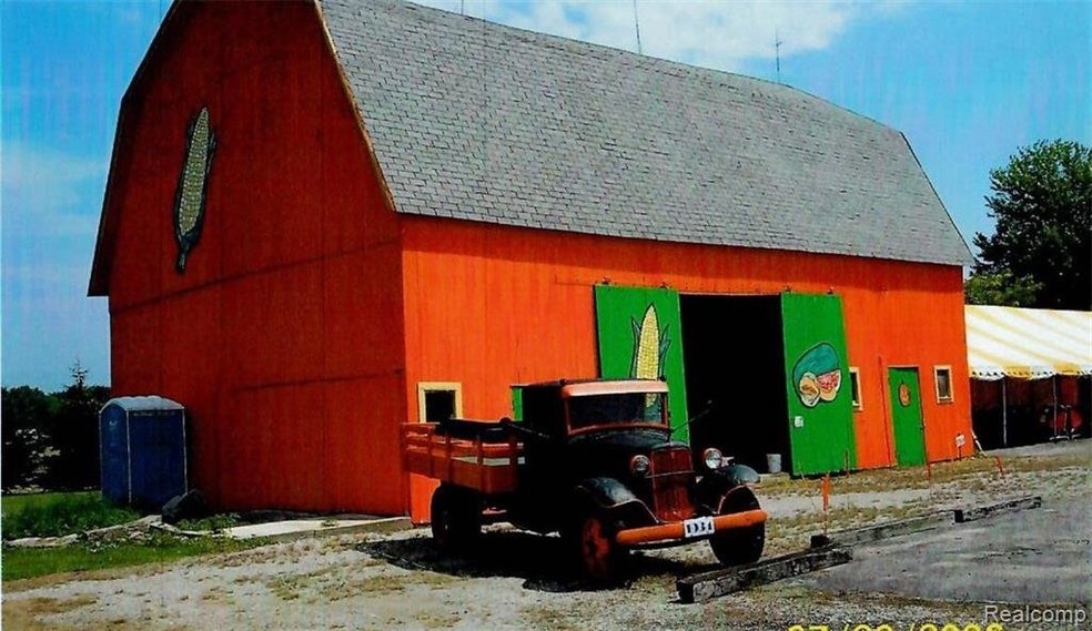 7700 Fred W. Moore Hwy, Columbus Township, MI à vendre - Autre - Image 3 de 4