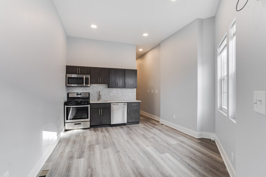 4115 Brown St, Philadelphia, PA à vendre - Photo intérieure - Image 3 de 12