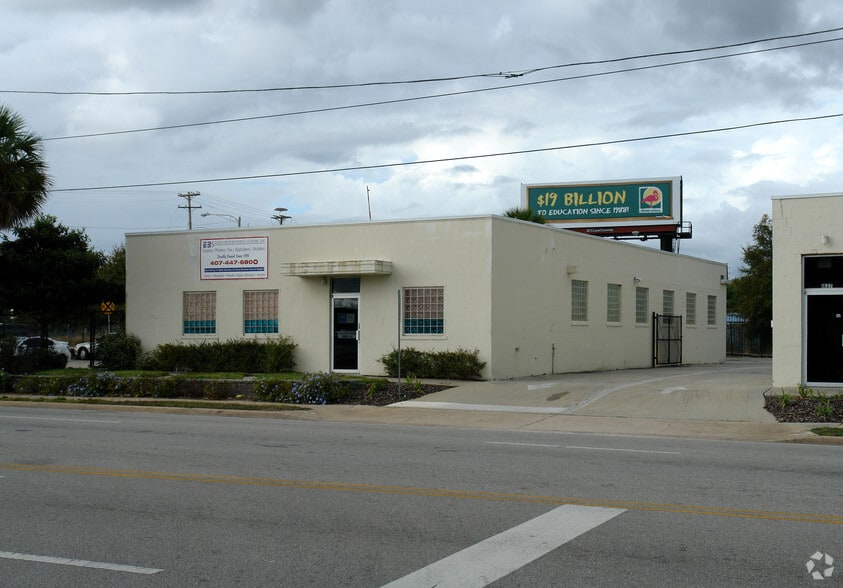1827-1829 Silver Star Rd, Orlando, FL for lease - Building Photo - Image 2 of 16