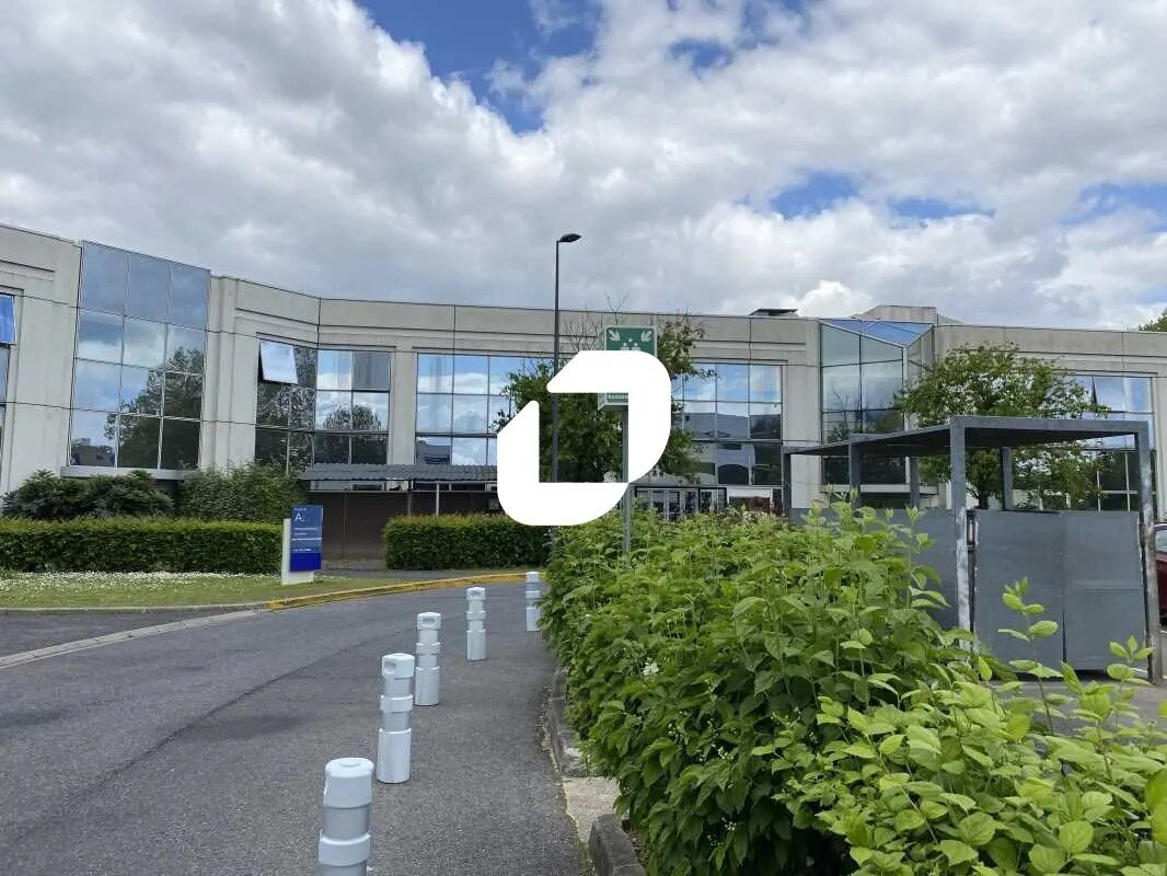 Bureau dans Villepinte à louer Photo du bâtiment- Image 1 de 6