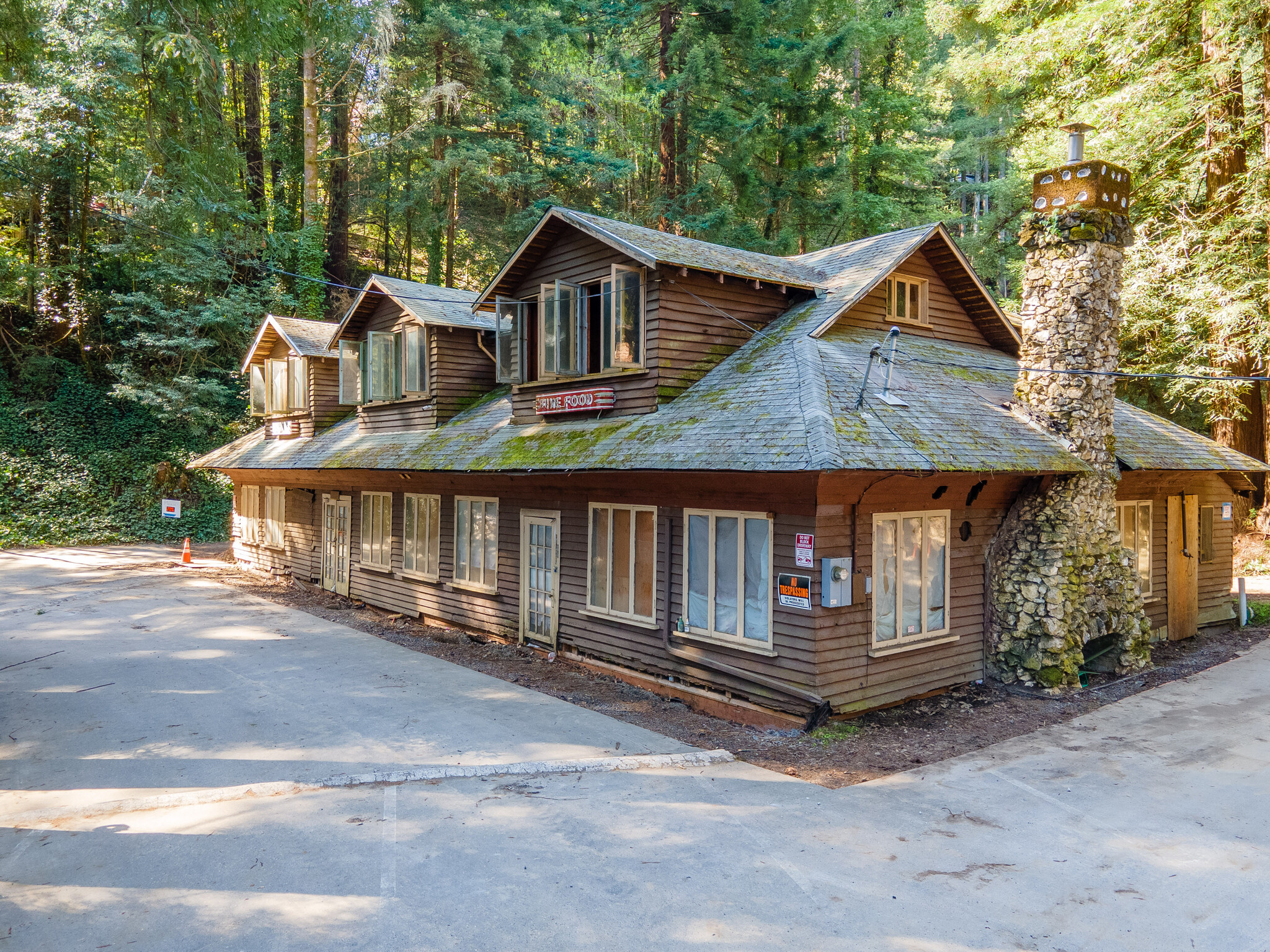 18084 Hwy 116, Guerneville, CA à vendre Photo du bâtiment- Image 1 de 1